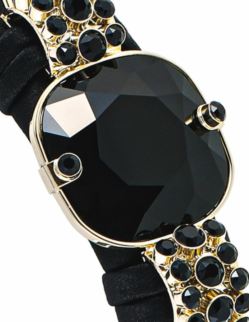 バレンタインに自分自身を輝かせるACCA（アッカ）のヘアクリップやバレッタなどのヘアアクセサリー紹介